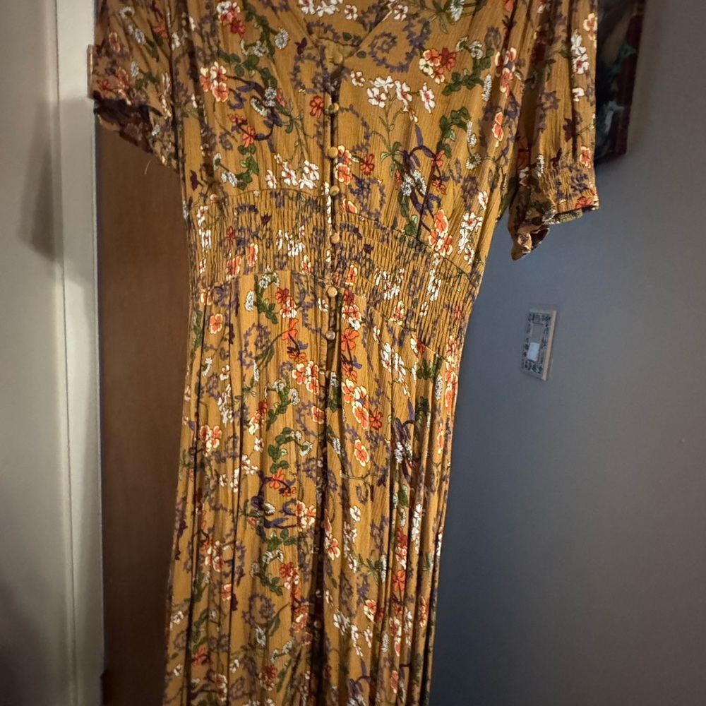 Baltic Born Floral Short-Sleeve Maxi Dress size medium
